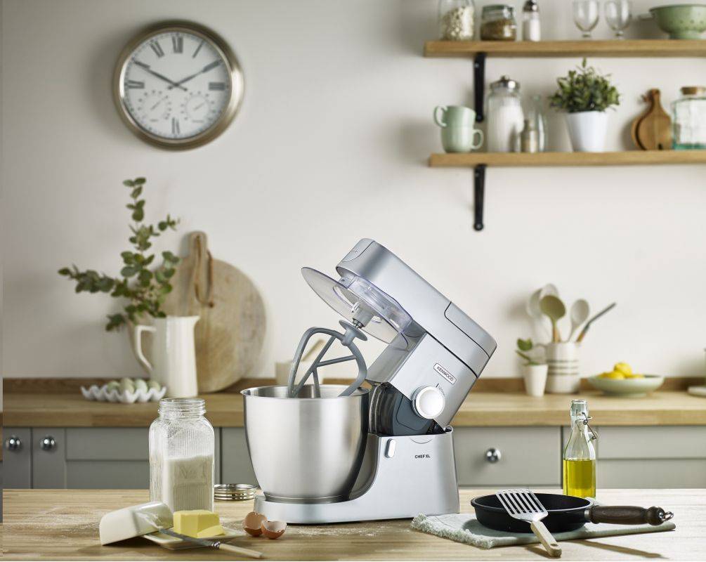 Kenwood KVL4100S Chef XL Stand Mixer Kitchen Machine 6.7L 1200W (Silver)