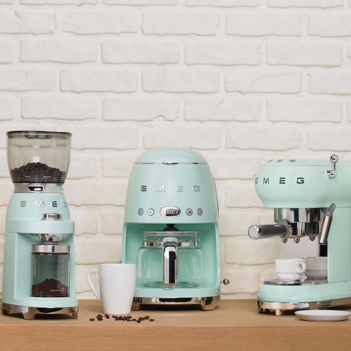 Smeg CGF01 50’s Retro Style Coffee Grinder (Black / Cream / Pastel Blue