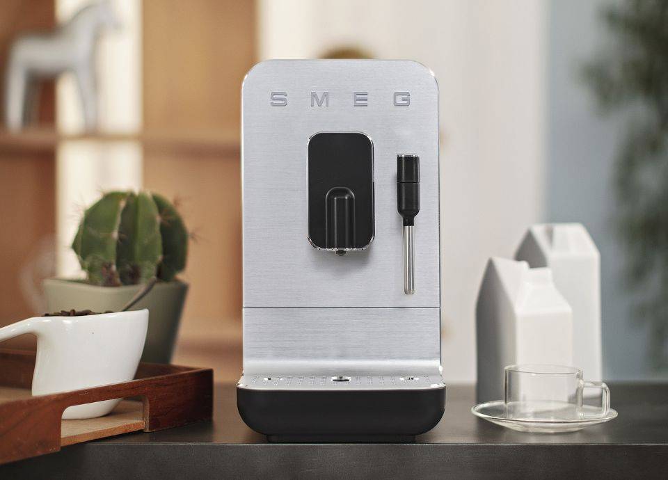 Smeg 50’s Retro Style BCC02 Automatic Espresso Coffee Machine with